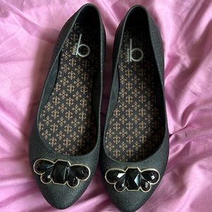 Boaonda Rubber Black Flats with Black/Gold Access 3/5